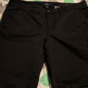 American Eagle Black Twill Bermuda shorts size 12